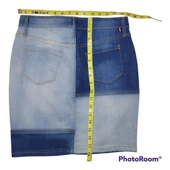 Tommy Hilfiger Jean Skirt Womens Size 2 Patchwork Denim Pockets Logo NWT - Picture 6 of 12